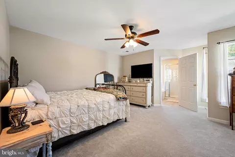 Bedroom - 1349 Mare St, Ranson, WV 25438 photo 5 of 7