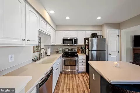 Kitchen - 1349 Mare St, Ranson, WV 25438 photo 1 of 4