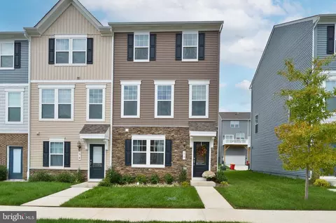54 Coolidge Ave, Ranson, WV 25438