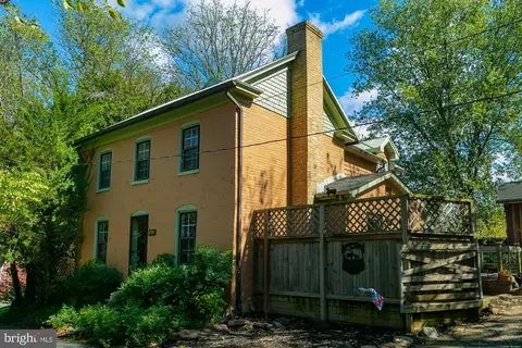 8709 Shepherdstown Pike, Shepherdstown, WV 25443