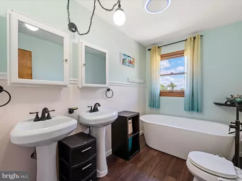Bath - 116 Rehoboth Ln, Summit Point, WV 25446 photo 4 of 5