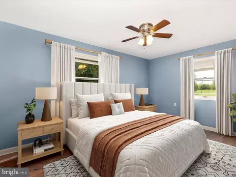 Bedroom - 21 Rock Spring Ln, Shepherdstown, WV 25443 photo 1 of 10