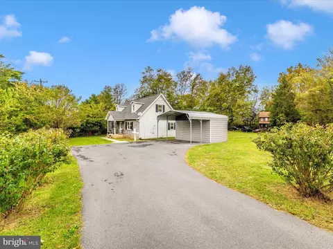 Exterior - 21 Rock Spring Ln, Shepherdstown, WV 25443 photo 6 of 10