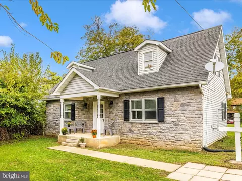 Exterior - 21 Rock Spring Ln, Shepherdstown, WV 25443 photo 5 of 10