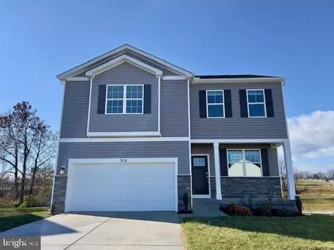 319 Eclipse St, Charles Town, WV 25414
