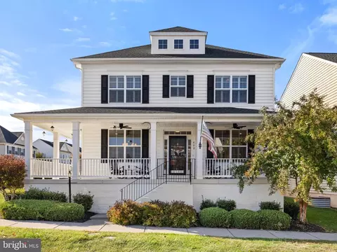 439 Lord Fairfax St, Charles Town, WV 25414