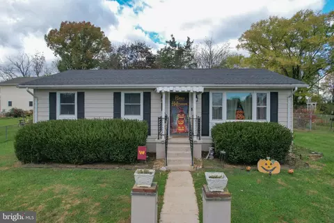 106 S Mcdonald St, Ranson, WV 25438