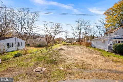 406 E 11th Ave, Ranson, WV 25438 photo 2