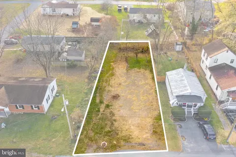 406 E 11th Ave, Ranson, WV 25438