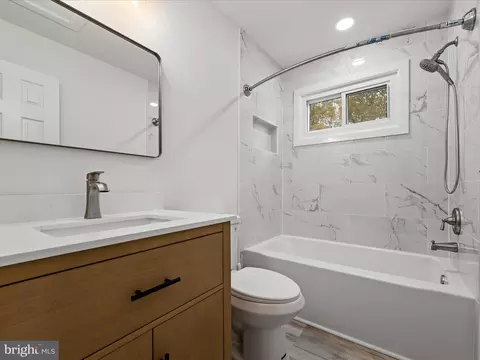 Bath - 2311 Summit Point Rd, Summit Point, WV 25446 photo 3 of 3