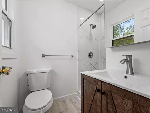 Bath - 2311 Summit Point Rd, Summit Point, WV 25446 photo 1 of 3