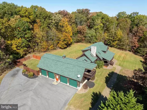 10201 Leetown Rd, Kearneysville, WV 25430