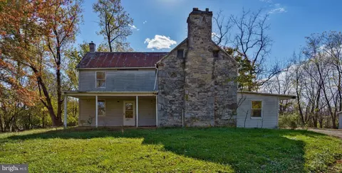 Exterior - 2481 Summit Point Rd, Summit Point, WV 25446 photo 1 of 1
