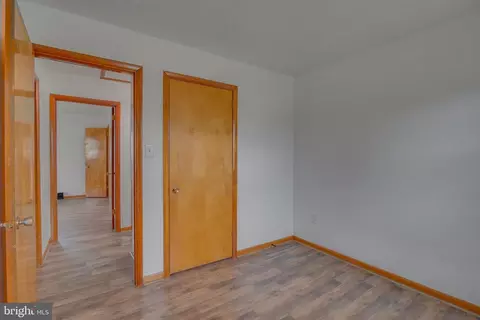 Entry Way - 304 S Reymann St, Ranson, WV 25438 photo 2 of 4
