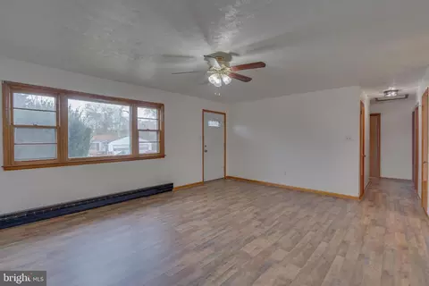 Living - 304 S Reymann St, Ranson, WV 25438 photo 3 of 4
