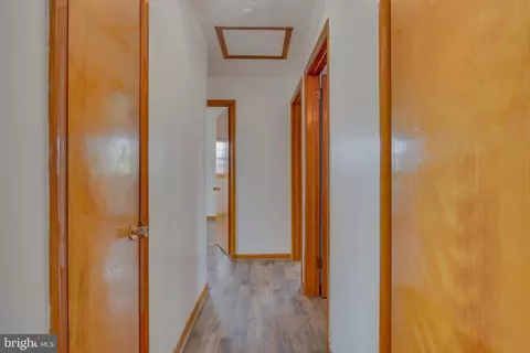 Entry Way - 304 S Reymann St, Ranson, WV 25438 photo 1 of 4