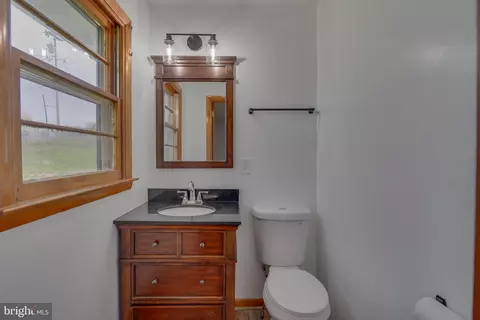 Entry Way - 304 S Reymann St, Ranson, WV 25438 photo 3 of 4