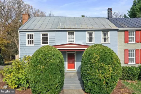 207 W High St, Shepherdstown, WV 25443