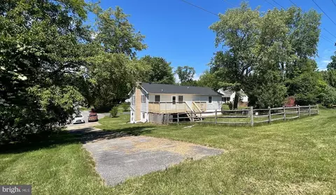 Exterior - 99 Exeter Ct, Shepherdstown, WV 25443 photo 5 of 7