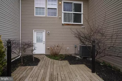 Exterior - 1217 Steed St, Ranson, WV 25438 photo 2 of 4