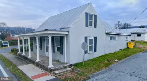 1323 W Washington St, Harpers Ferry, WV 25425