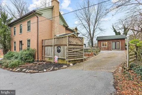 8709 Shepherdstown Pike, Shepherdstown, WV 25443
