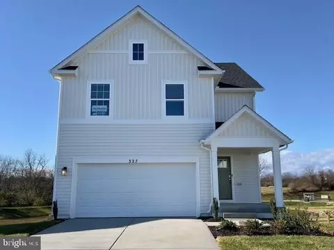 360 Eclipse St, Charles Town, WV 25414