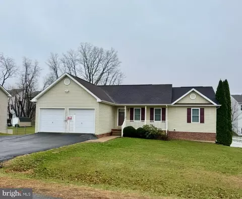 107 Briar Run Dr, Ranson, WV 25438
