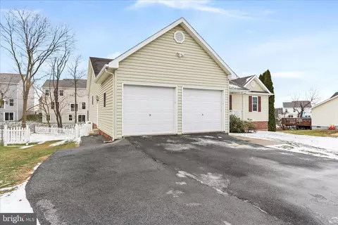 107 Briar Run Dr, Ranson, WV 25438 photo 3