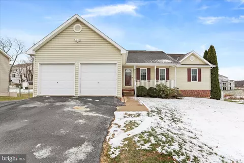107 Briar Run Dr, Ranson, WV 25438 photo 2