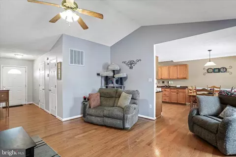107 Briar Run Dr, Ranson, WV 25438 photo 9