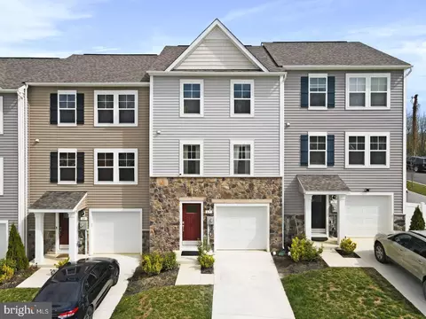 67 Tate Manor Dr, Charles Town, WV 25414