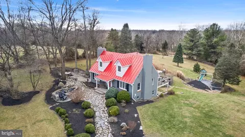 5194 Scrabble Rd, Shepherdstown, WV 25443