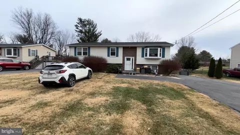 109 Porter Way, Charles Town, WV 25414