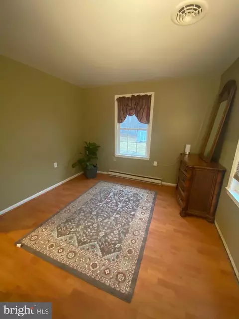 Bedroom - 32 Scott Dr, Shepherdstown, WV 25443 photo 1 of 7