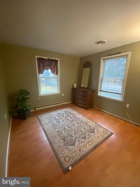 Bedroom - 32 Scott Dr, Shepherdstown, WV 25443 photo 2 of 7