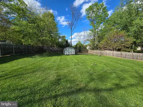 Exterior - 32 Scott Dr, Shepherdstown, WV 25443 photo 5 of 10