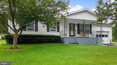 391 King St, Kearneysville, WV 25430
