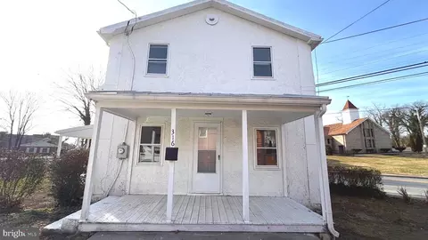 316 S West St, Charles Town, WV 25414