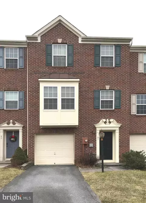 97 Don Quixote Dr, Charles Town, WV 25414