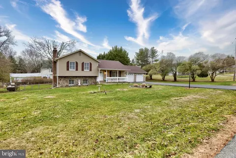 238 Palomino Pl, Charles Town, WV 25414