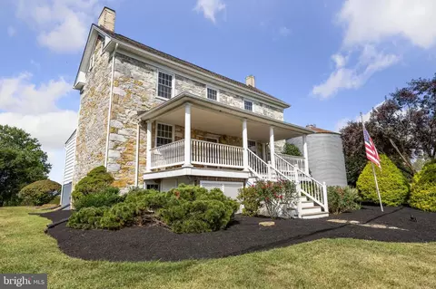 4071 Kabletown Rd, Charles Town, WV 25414