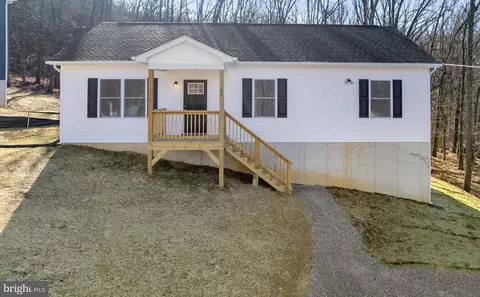 106 Mountain Dew Ct, Harpers Ferry, WV 25425