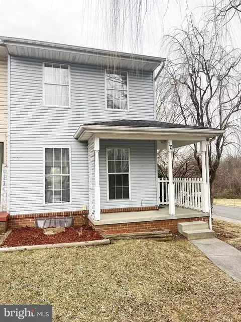 10 Swallow Ct, Charles Town, WV 25414