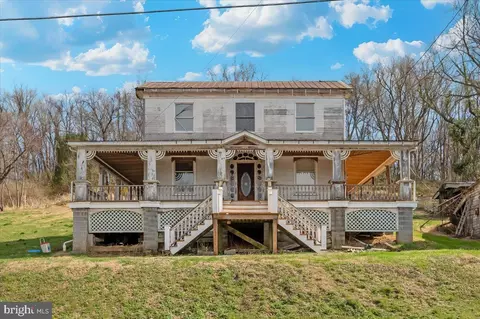 550 Halltown Rd, Harpers Ferry, WV 25425