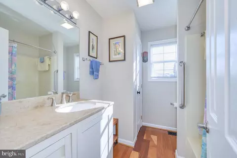 Bath - 73 Mcgregor Dr, Ranson, WV 25438 photo 1 of 6