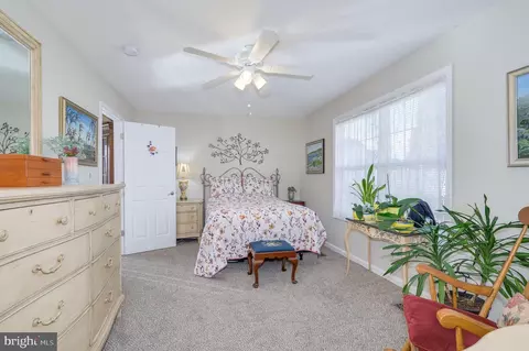 Bedroom - 73 Mcgregor Dr, Ranson, WV 25438 photo 4 of 4