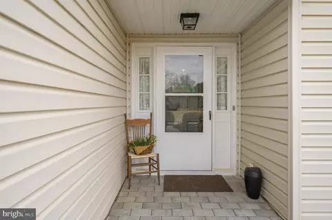 Entry Way - 73 Mcgregor Dr, Ranson, WV 25438 photo 1 of 6