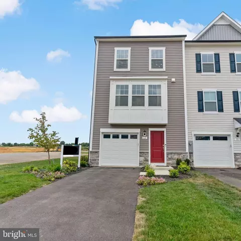 62 Armistead Pl, Charles Town, WV 25414