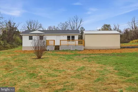 276 Forest View Dr, Kearneysville, WV 25430